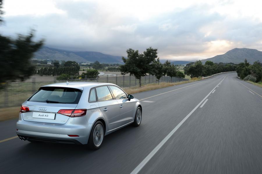  Audi A3 Sportback 1.4 TFSI (8V) 2016 года  (ZA) (фото 8 из 26)